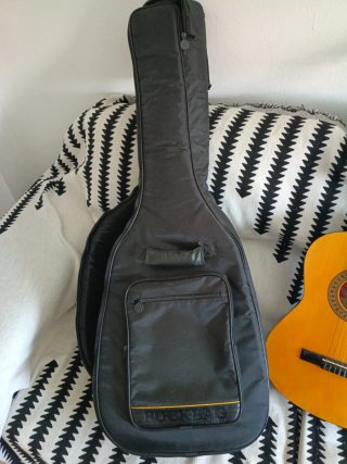 Guitarra Clásica con Funda