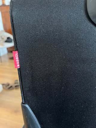 Maleta de cabina trolley negra con ruedas