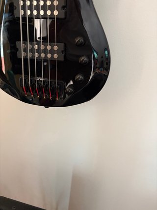 Bajo H. Benton 6 cuerdas Fretless
