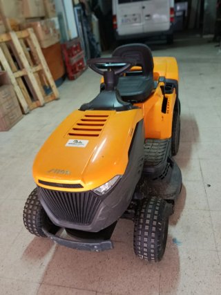 Tractor cortacésped STIGA naranja