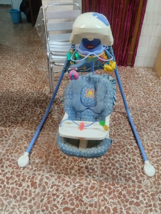 Balancín para bebé azul. No hago envíos.