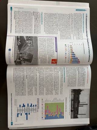 Libro de Historia segundo bachillerato en catalán.