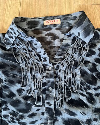 Blusa fina leopardo manga larga