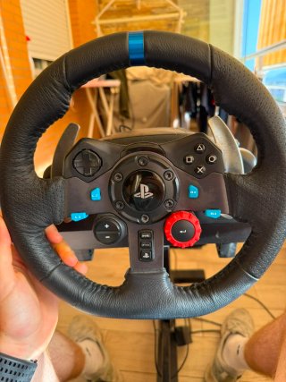 Volante Logitech G29 + Asiento y Pedales