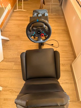 Volante Logitech G29 + Asiento y Pedales