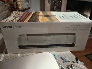 Cricut Maker Champán y Accesorios