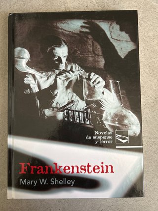 Tres libros sobre novelas de suspense y terror