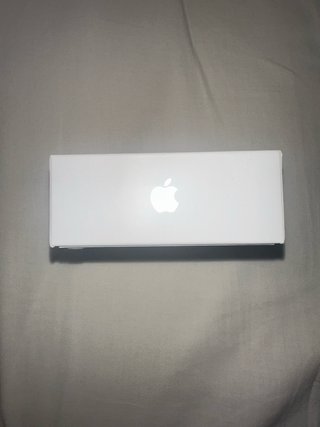 AirPods 4 Bianchi