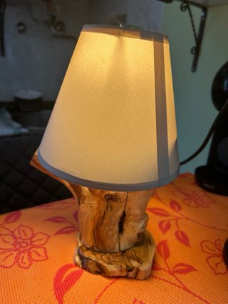 Lámparas de mesa rústicas de madera