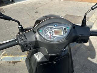 Peugeot Tweet 125cc Marrón 2013