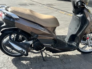 Peugeot Tweet 125cc Marrón 2013