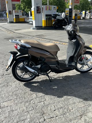Peugeot Tweet 125cc Marrón 2013