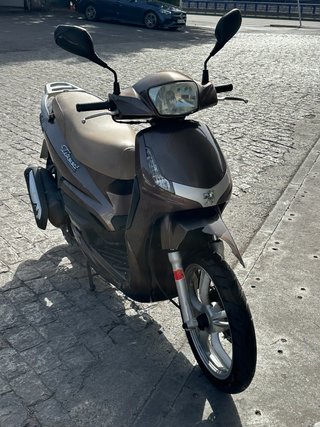 Peugeot Tweet 125cc Marrón 2013