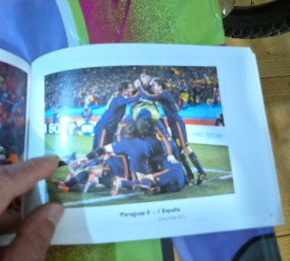 Libro de la seleccion española de futbol campeones