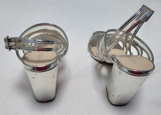 Sandalias de tacón ( Hotsoles )