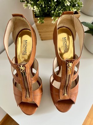Sandalias Michael Kors Marrones y Doradas