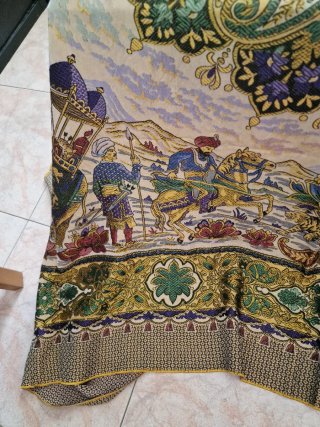 Colcha o tapiz antiguo bordado