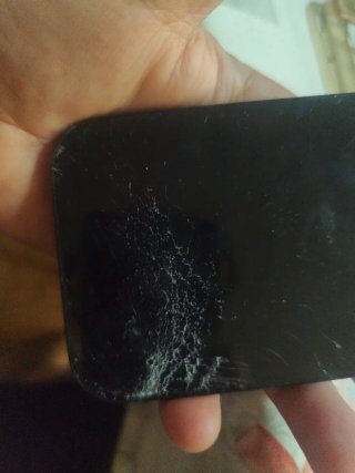iPhone 16 Negro Roto