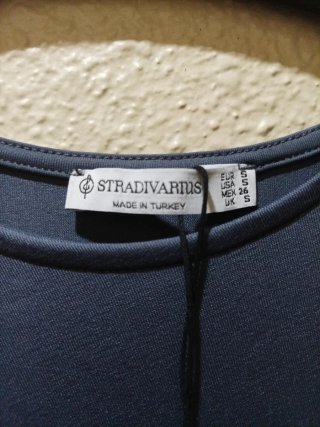 Vestido Stradivarius gris entallado Talla S