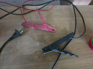 Cargador de baterías Ferve Prima F-811 (12V)