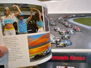 Libro Fernando Alonso precintado