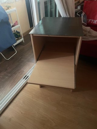 Cajonera de madera y plástico naranja