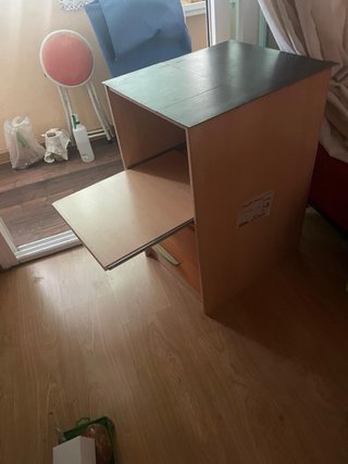 Cajonera de madera y plástico naranja