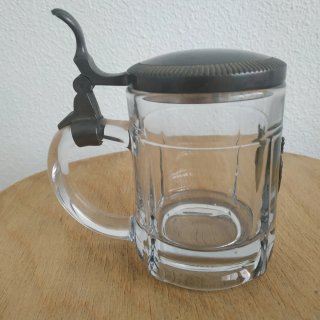 Jarra cerveza cristal con escudo