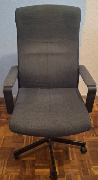 Silla de escritorio ikea verde.