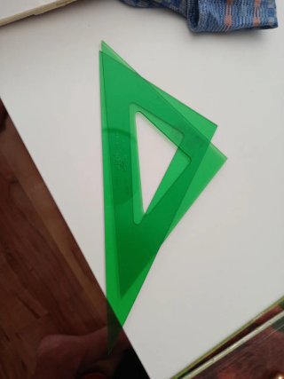 Escuadras de dibujo verdes