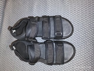 Sandalias Negras Ajustables