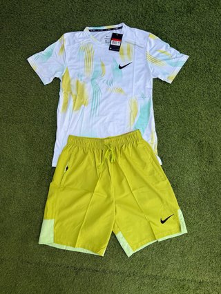Conjunto Nike Camiseta y Pantalón Corto