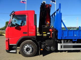 Volvo FM 330--CAMIONES CON GRUA