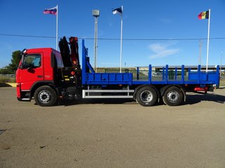 Volvo FM 330--CAMIONES CON GRUA