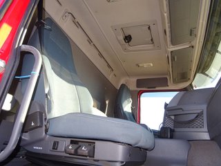 Volvo FM 330--CAMIONES CON GRUA