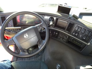 Volvo FM 330--CAMIONES CON GRUA