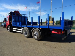 Volvo FM 330--CAMIONES CON GRUA