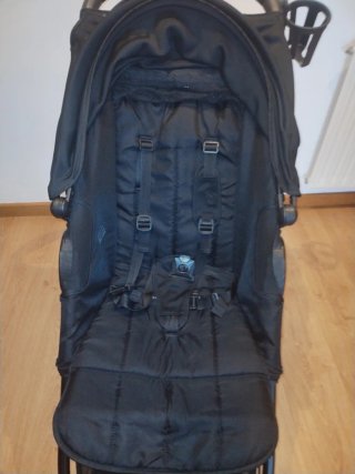 Silla de paseo City Mini Zip negra con extras.