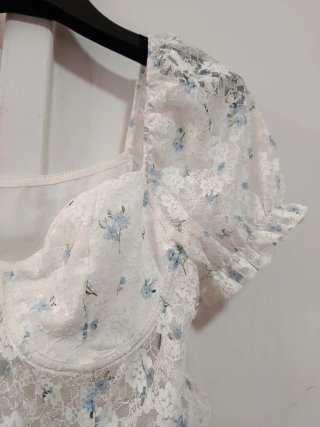 Top pizzo floreale manica corta