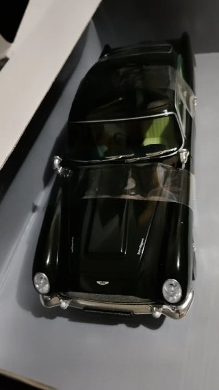 Aston Martin DB5 1/18