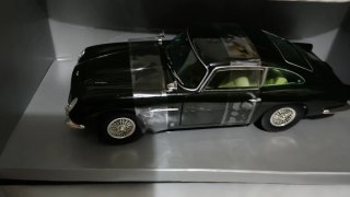 Aston Martin DB5 1/18