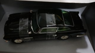 Aston Martin DB5 1/18