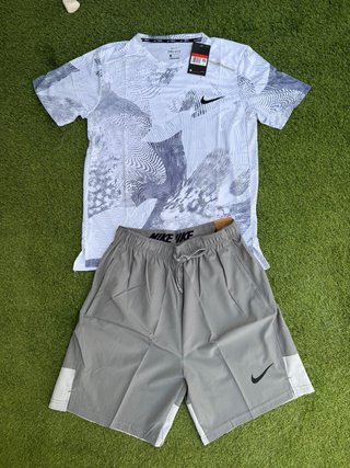 Conjunto Nike camiseta y pantalón corto