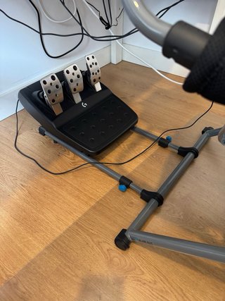 Volante G923 e Playseat Challenge X Logitech G