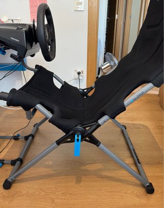 Volante G923 e Playseat Challenge X Logitech G
