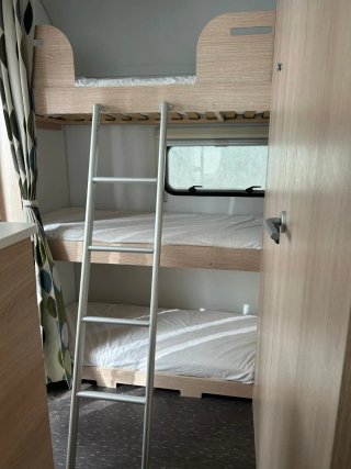 Caravana Adria Aviva 360DK 750kg 3 literas 5 plaza