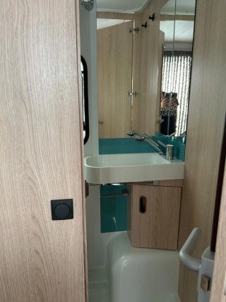 Caravana Adria Aviva 360DK 750kg 3 literas 5 plaza
