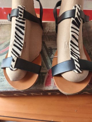 Sandalias Creeks T.37-38 + 1 de regalo
