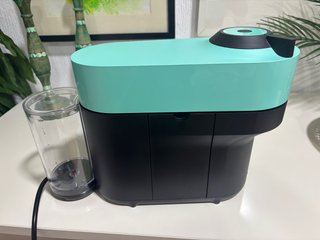 A estrenar con caja: Cafetera Nespresso Vertuo Pop