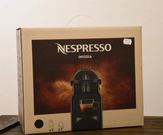 Cafetera Nespresso Inissia Negra